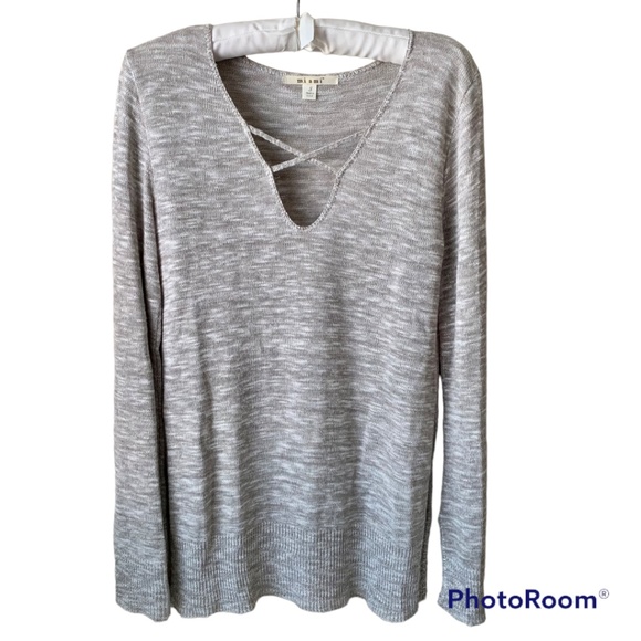 miami Sweaters - Gray Merle V-Neck Sweater Top with CrissCross Accent and Split Sleeve at Wrist S